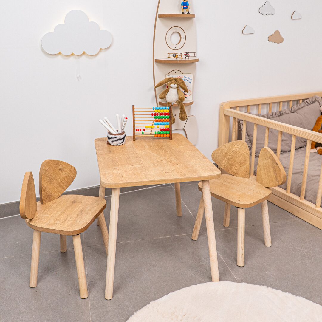 Set aus Tisch und 2 Stühlen Design Puppy aus Naturholz