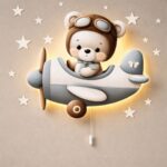 Wandnachtlicht Pilotenbär im Flugzeug | LED Nachtlicht Holz