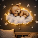 Personalisiertes Wandnachtlicht Bär auf Wolke | LED Nachtlicht Holz